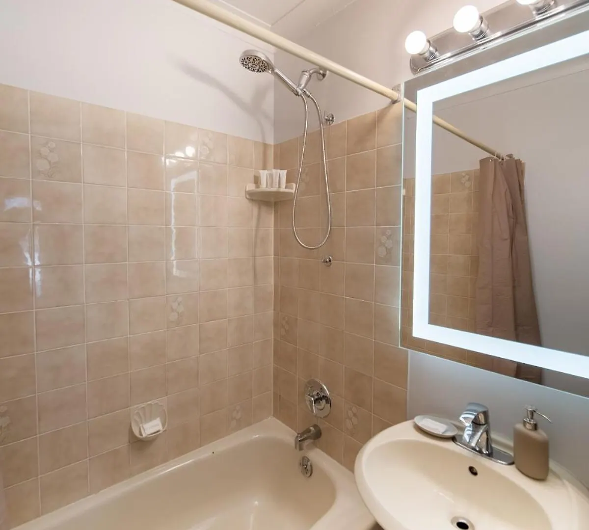 Holiday home 2 Bedroom Home In A Prime Location Winnipeg