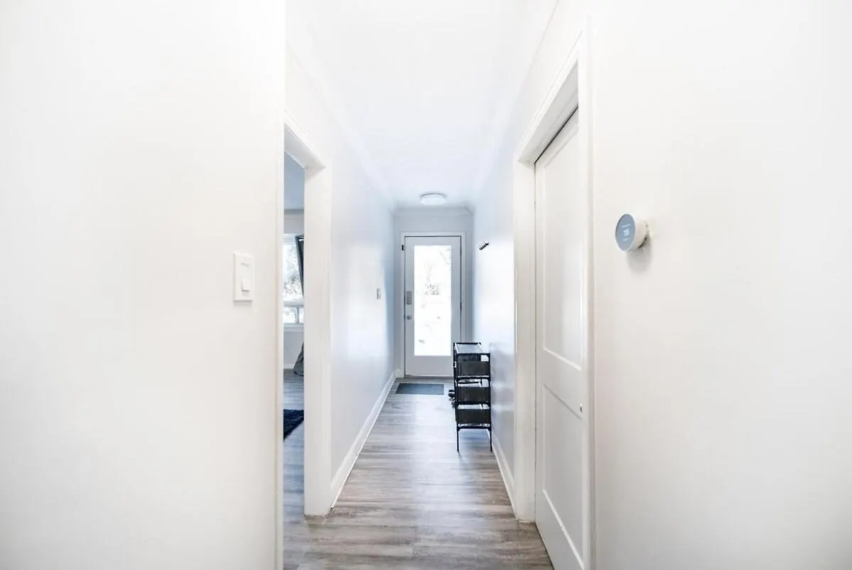 Holiday home 2 Bedroom Home In A Prime Location Winnipeg