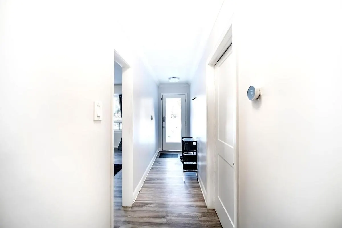 2 Bedroom Home In A Prime Location Winnipeg Canadá