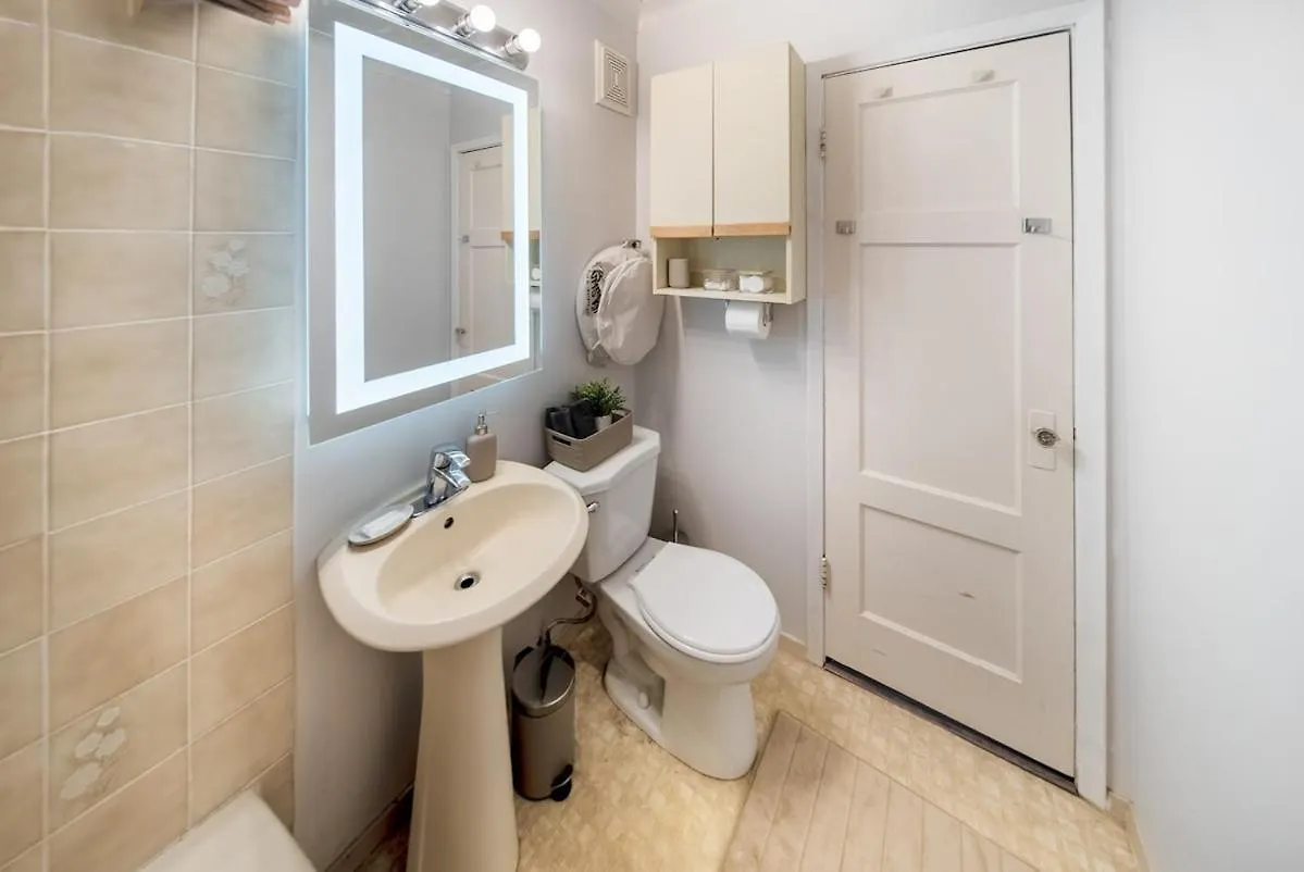 2 Bedroom Home In A Prime Location Winnipeg 0*,